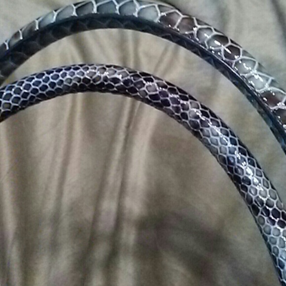 Donald J Pliner Handbag - Picture 2 of 8